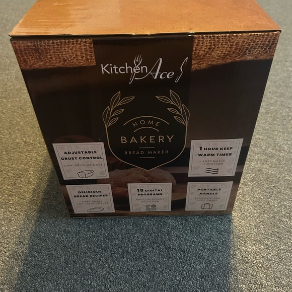 NWT kitchen ace home bakery bread maker. - Picture 2 of 3